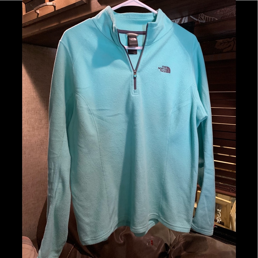 “The North Face” Fleece 1/4 Zip Pullover